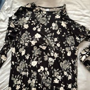 Dress very light weight could be worn any day